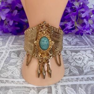 🌷 Gold Toned Bohemian Cuff Bracelet w/ Turquoise Gemstone 🌷